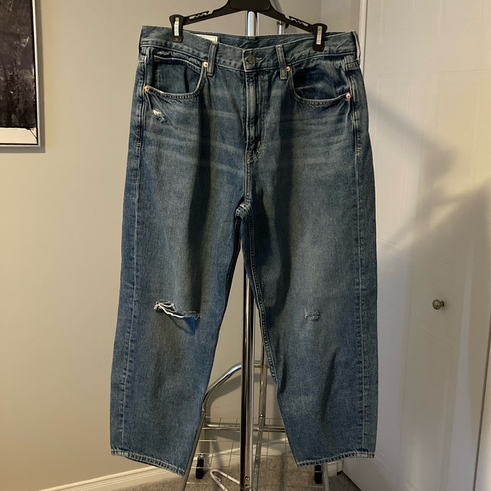 ✨NWOT✨ Gap High Waisted Barrel Jeans